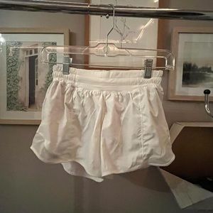 Lululemon hotty hot white shorts